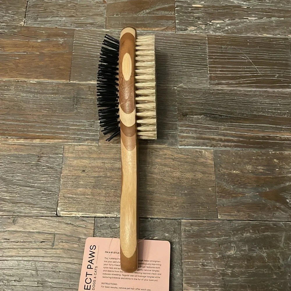 Bath & Body Works Perfect Paws Pin and Bristle Brush🖤